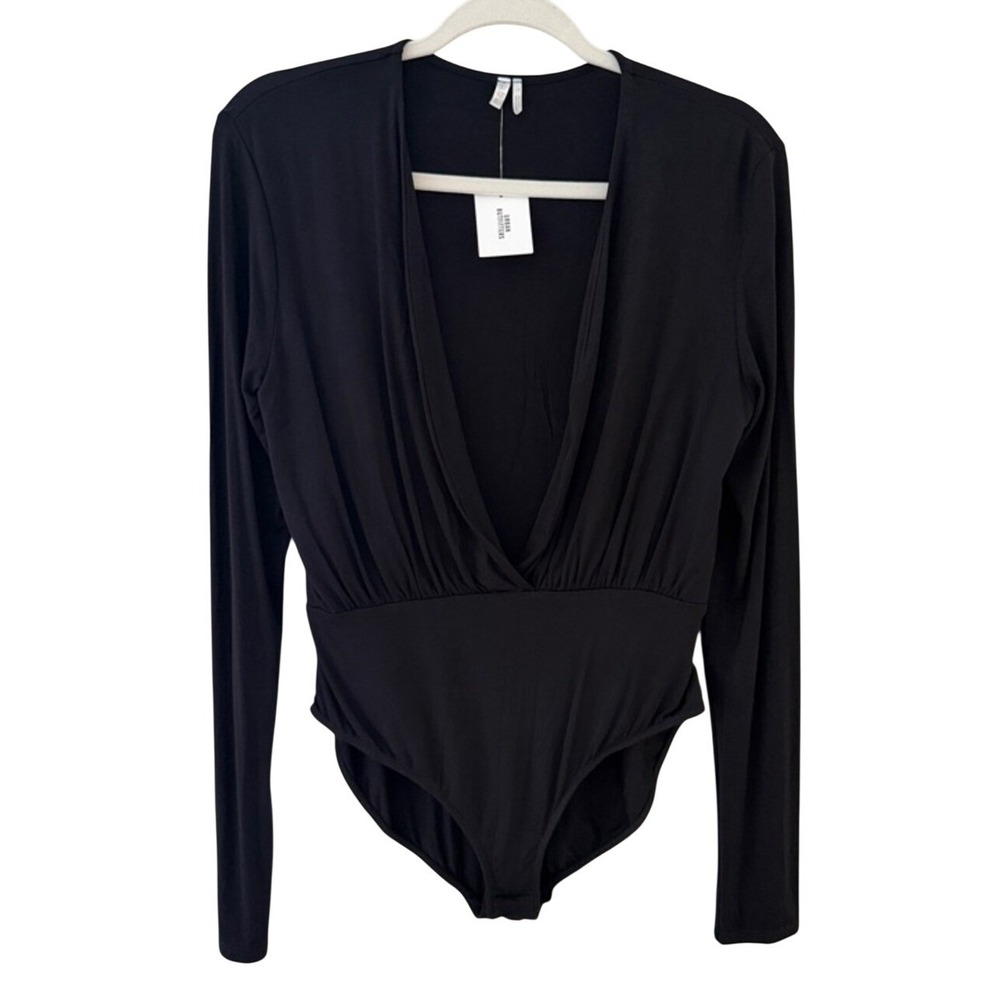 Urban Outfitters Women Large Black Ruched Long-Sleeve V-Neck Bodysuit‎